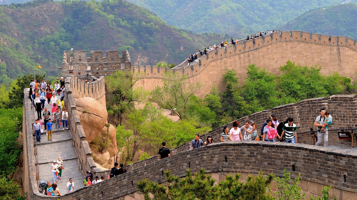 Čína se snaží nalákat turisty na bezvízový pobyt. Využít ho ale nemohou všichni